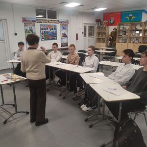 16 декабря 2025 года юнармейцы отряда «Хранители истории» МАОУ «СОШ №30» г. Перми посетили занятие по истории создания юнармейских Постов №1 в России и истории Уральского Добровольческого танкового корпуса.