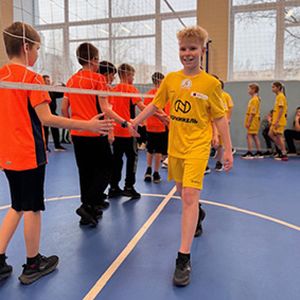 Муниципальный этап соревнований по пионерболу прошёл в нашей школе