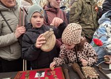 Ох, уж эти малыши все им надо перетрогать!