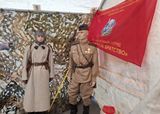 В  палатке