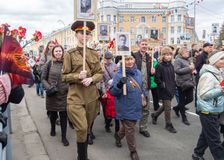 С портретами родных