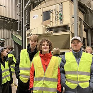 13 ноября ребята из 8А класса побывали на экскурсии на предприятии «Русский Лесной Альянс»