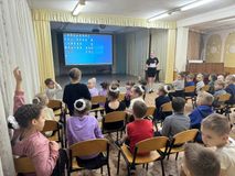 Игровая программа "Все профессии важны",  Жучкова Арина.