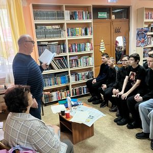 «Стихи под семейным крылом»