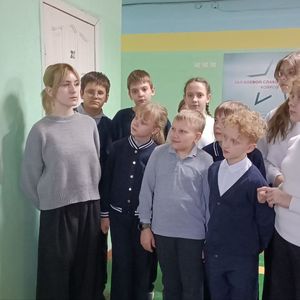 ВСЛУШИВАЛИСЬ В КАЖДОЕ СЛОВО