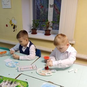 Практическое занятие "Роспись ёлочного шара"