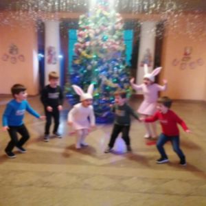 Игровая программа "Прощай, Ёлка!"