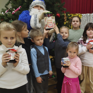 Школьники из группы продленного дня, побывали в филиале «Ильинка» на "дне варения у Деда Мороза."