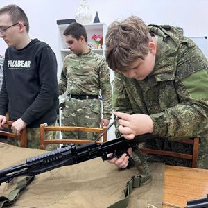 Изучение стрелкового оружия.