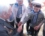 Это честь, пожать руку Ветерану!