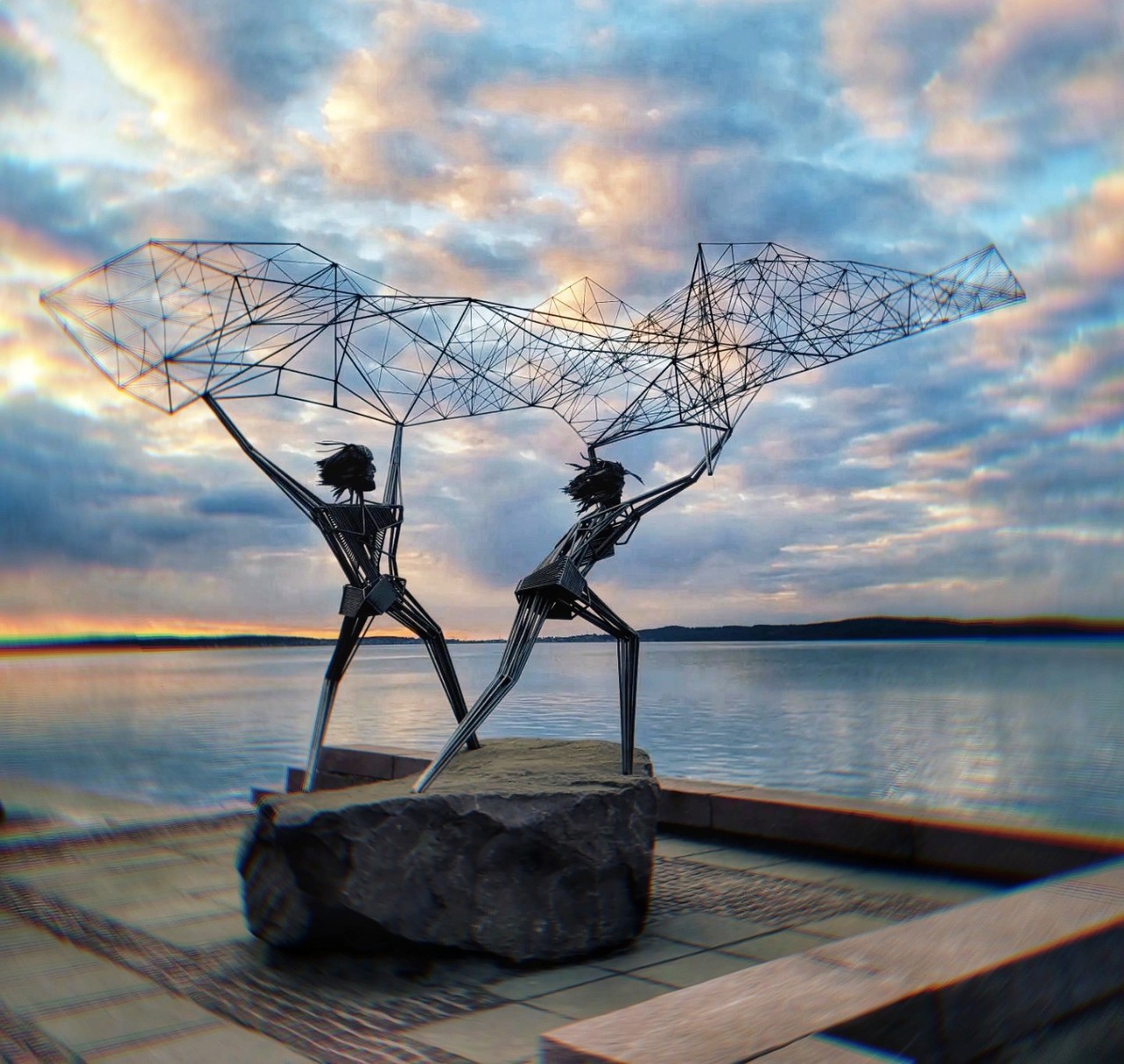 Памятник "Рыбаки" на набережной Петрозаводска