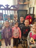 Экскурсия в библиотеку. Знакомство с выставкой "Пасха"
