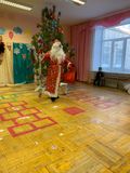 Дед мороз спешит к ребятам