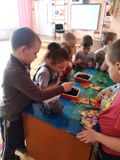 Подготовительная группа сажаем "Цветы памяти"