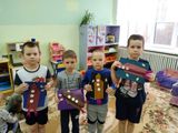 Апрель. Аппликация "Ракета"