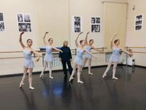 Открытый урок на тему "Подготовка (preparation) к pirouette и pirouette с V, II и IV позиций en dehors et en dedansс окончанием в V и IV позиции"