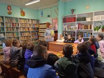 Большепаратская библиотека