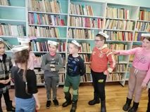 Большепаратская библиотека