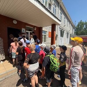 Ребята из пришкольного лагеря посетили пожарную часть