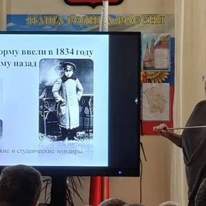 «Дефиле школьной формы»