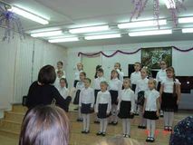 Хор девочек 1 класса ДШИ №3 (рук. Японцева Е.Э.)