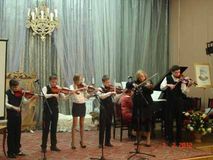 Ансамбль скрипачей старших классов ДШИ №3 (рук. Степаненко В.И.)	