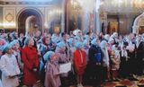 Пение младшего хора на Литургии в храме Христа Спасителя (Москва, 25.04.2014)	