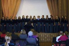 Хор старших классов ДШИ №3 (рук. Мельникова Н.М.)