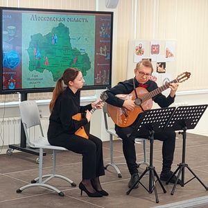 Учащиеся и преподаватели ЖДШИ № 1 провели концерт в школе № 9