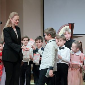 Первоклассников оркестрового и фортепианного отделов посвятили в Юные музыканты