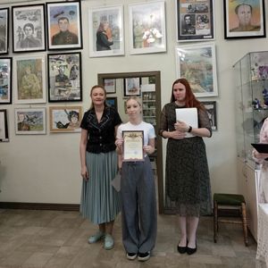 В Галерее «5 ДОМ» проходит выставка работ учащихся ЖДШИ № 1 «МИНУВШИХ ЛЕТ ЖИВАЯ ПАМЯТЬ»