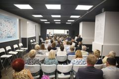 3. У микрофона Н.И.Вавилова (17.08.2017 г.)