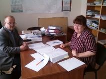 Руководитель рабочей группы по безопасности труда Александр Топин и исполнительный директор ООО "Карелкамень" Наталья Керцова