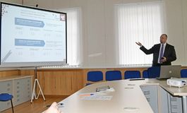 Выступает Юрий Владимирович Савельев