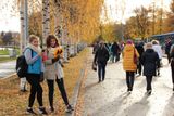 Волонтёры-  учащиеся  МБОУ Петрозаводского городского округа «Лицей №40» сопровождают участников акции по маршруту