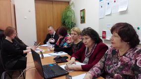 Выступает Н.И.Вавилова - вторая справа (08.02.2017 г.)