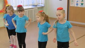 группа "Дельфинчики" (физкультурное занятие)