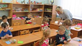 группа "Дельфинчики"  (лепка)