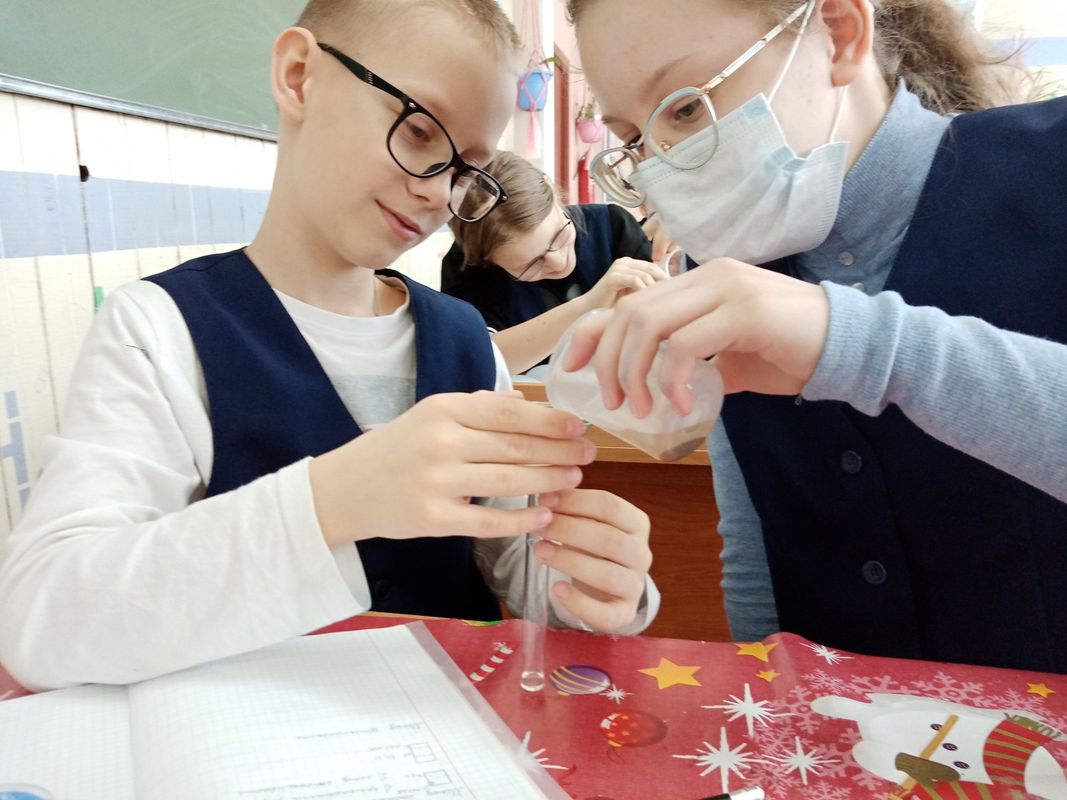 Химия в лицах. Нижний Новгород есть ли лаборатория физики для пятиклассника. Ребенок 7-10 лет встречается с новым предметом химией. В школе 51 пятиклассник