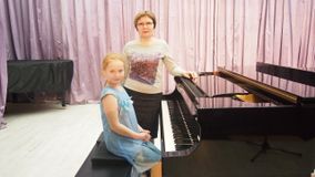 А.Одинаева и преподаватель Н.А.Жемойтук