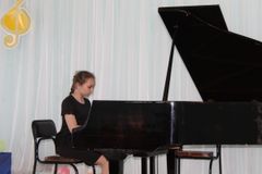 Играет Аэлита Шпагина