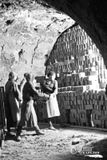 Закладка кирпича в печь, СКЗ, фото 1935 года