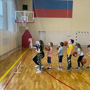 Мастер-класс по баскетболу для детей младшего школьного возраста.