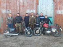 Преподаватель с учениками