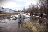 Глава заволжского муниципального района оценил обстановку на подтопленной улице Фрунзе.