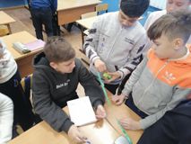 Готовим подарки для самых любимых в 6А кл