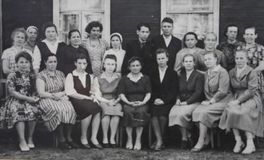 Коллектив учителей и воспитателей  Ладвинской школы - интерната