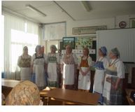 Выступление фольклорной группы  «Родные напевы» «Мы живём в Авдеево»