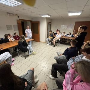 Движение Первых совместно с Российским Красным Крестом при поддержке Всероссийского студенческого корпуса спасателей и ВОД "Волонтеры-медики" разработали материалы в рамках Всероссийского проекта «Первая помощь»