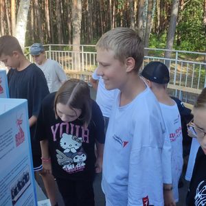 Передвижная выставка «Нам жить и помнить»